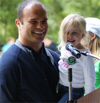 Tie Domi